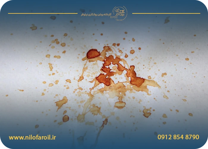 پاک کردن روغن چرخ خیاطی از روی لباس با شویندههای قوی